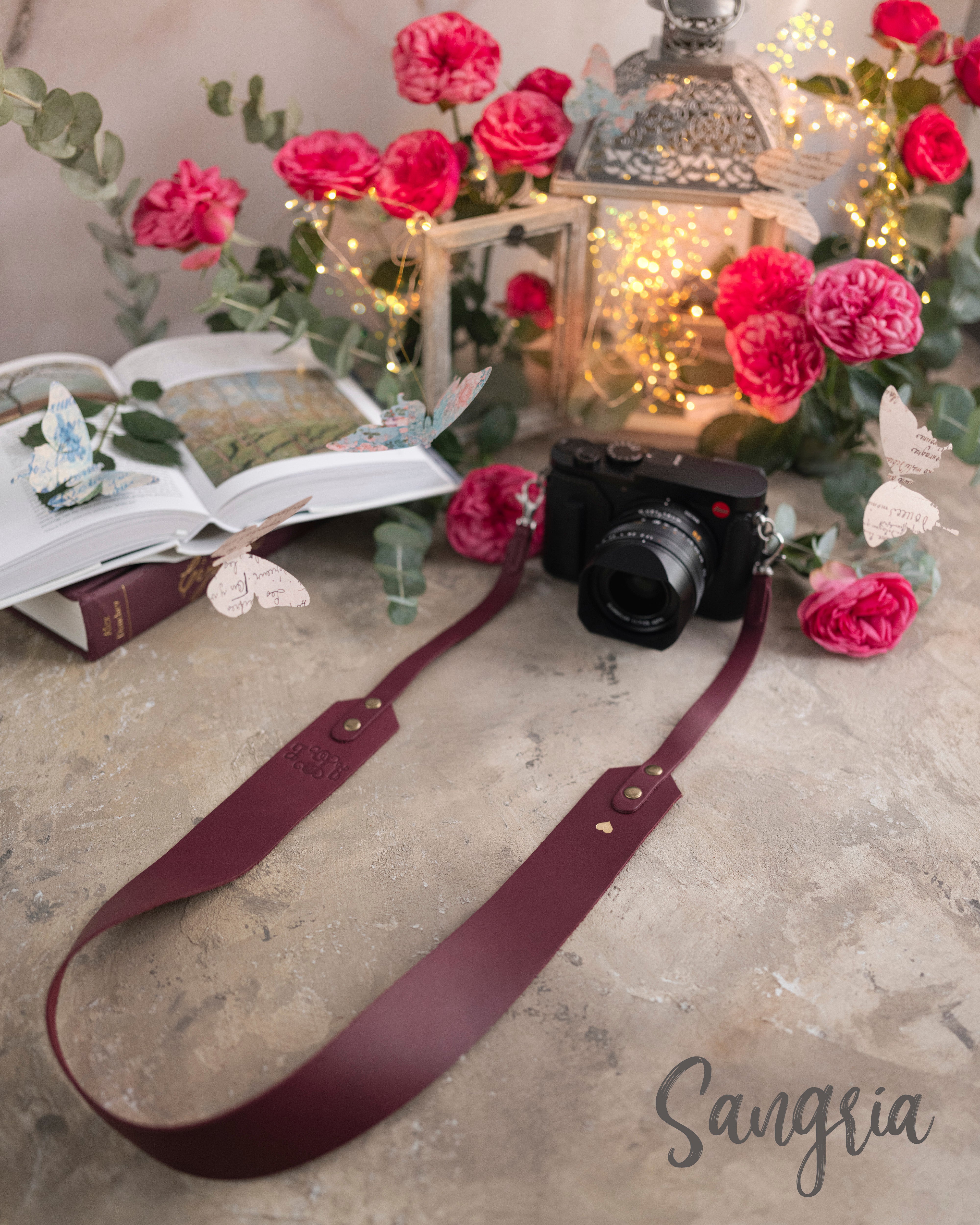 Sangria leather camera strap