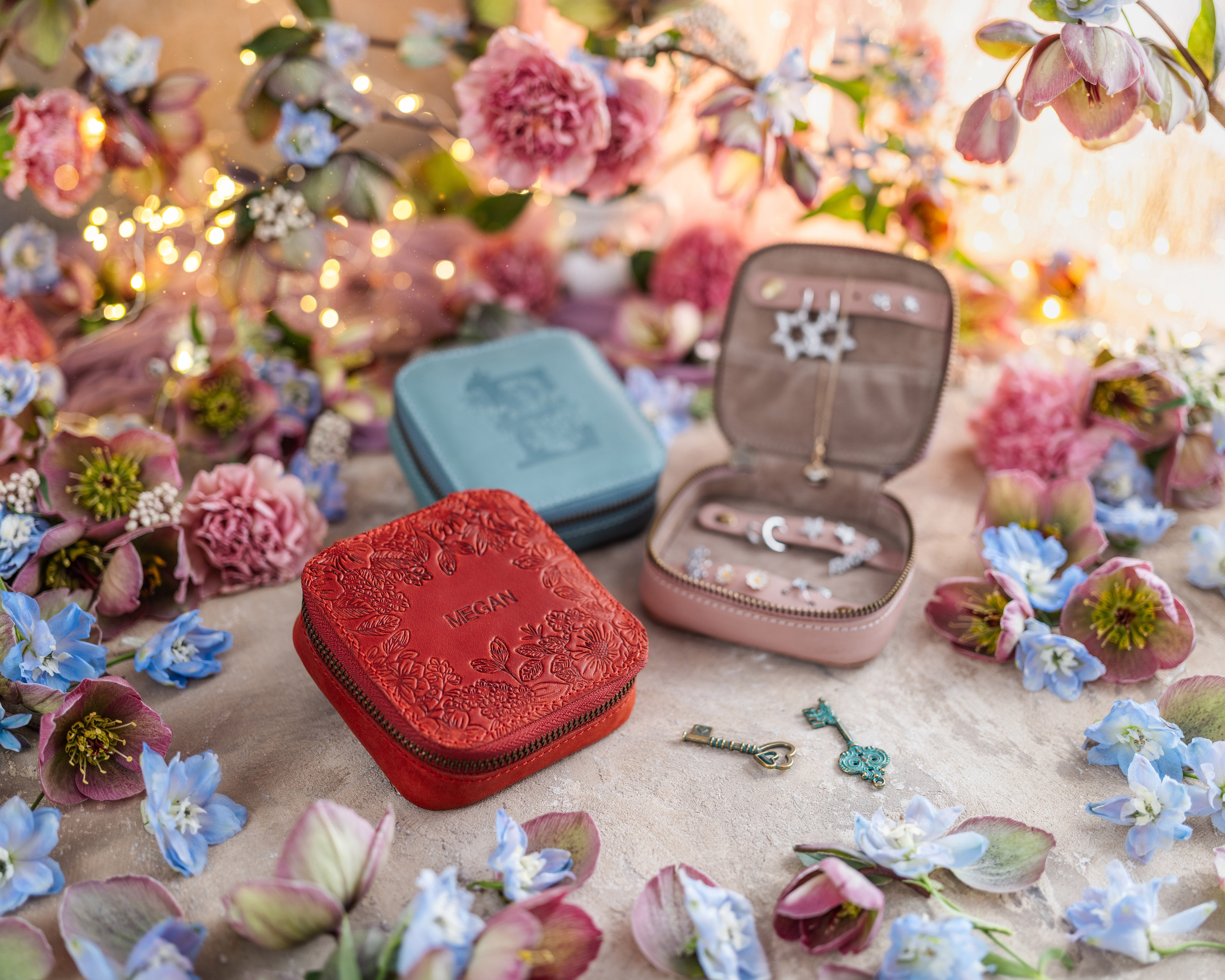 Personalized leather jewelry box