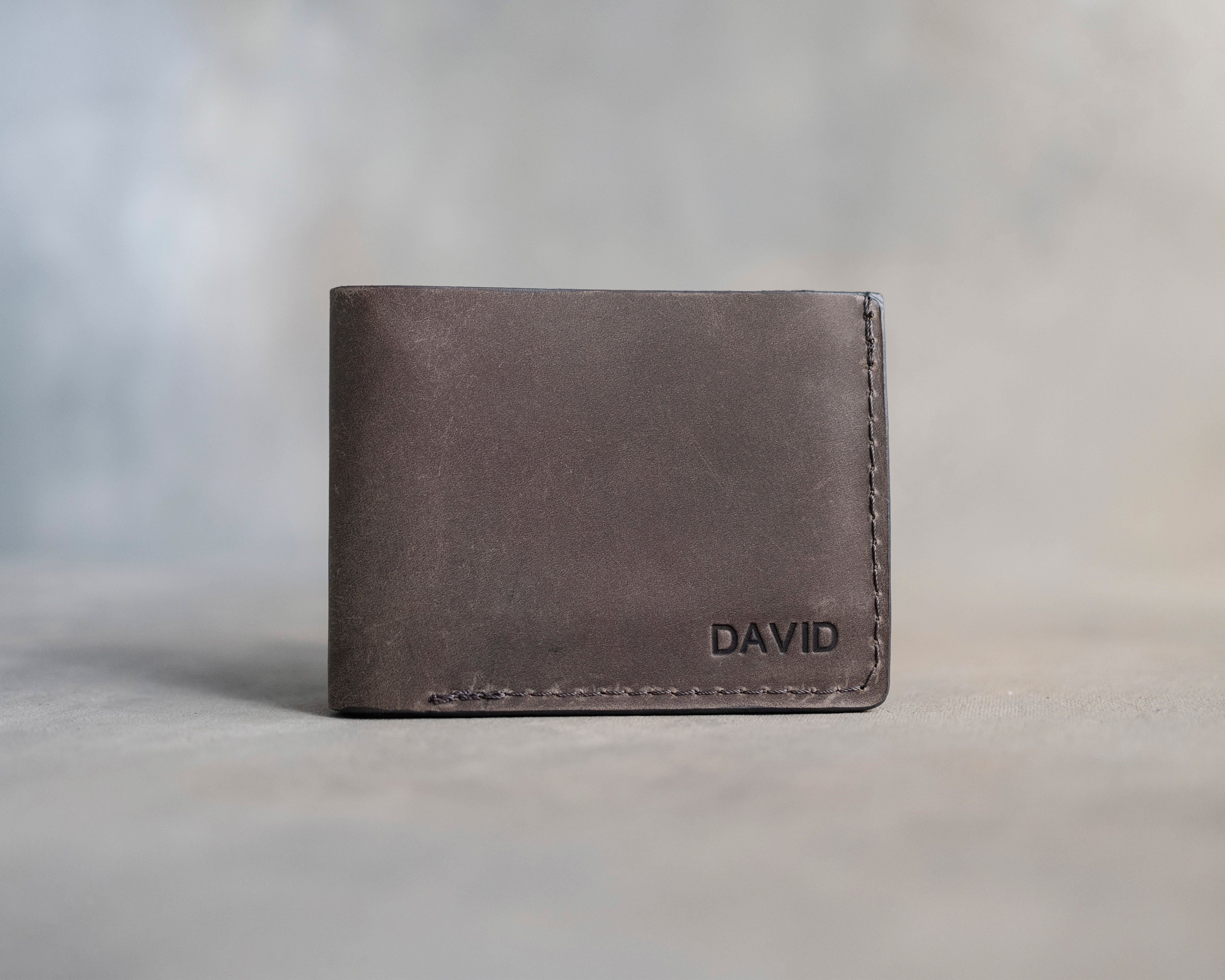 Personalized horizontal wallet