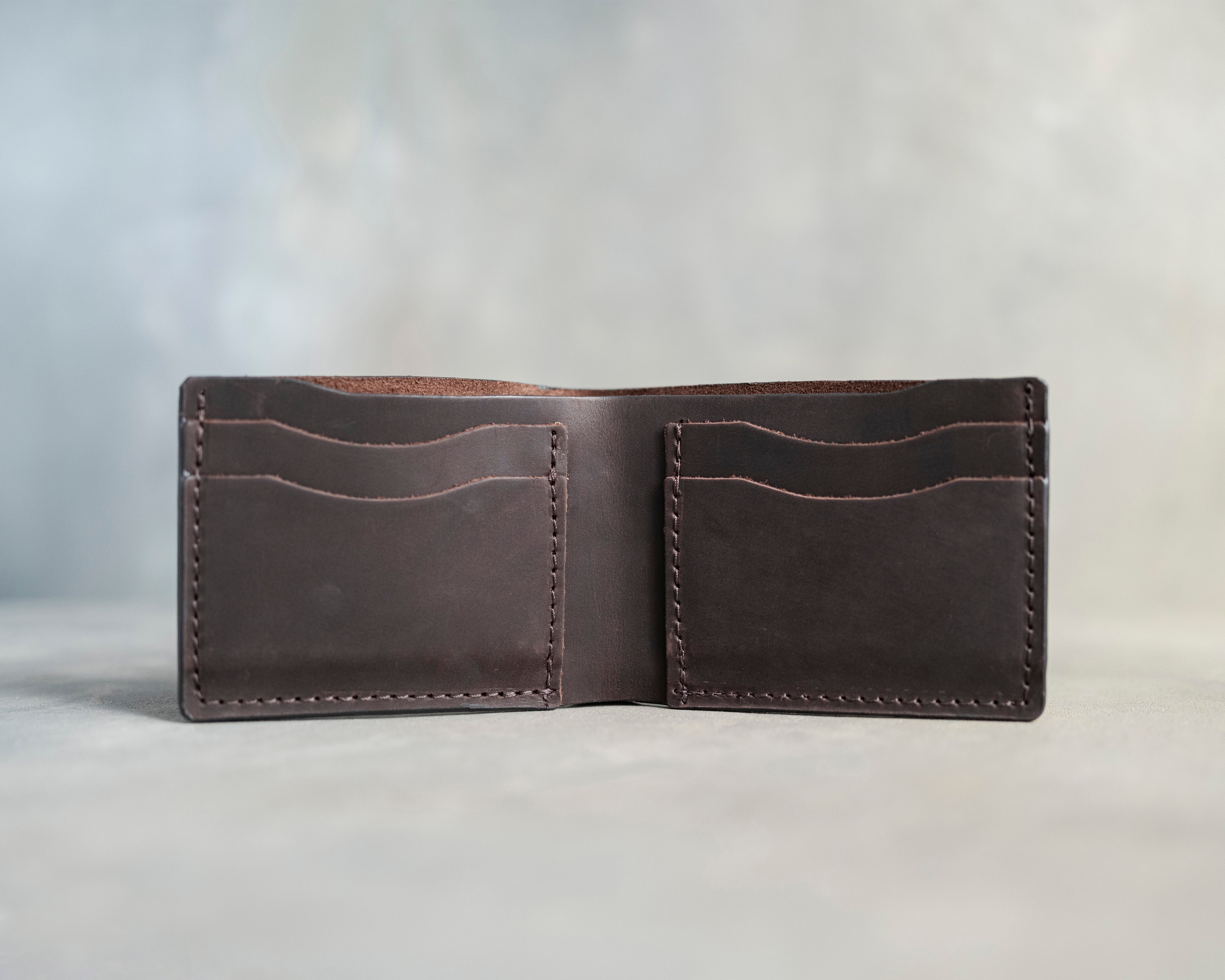 Personalized horizontal wallet