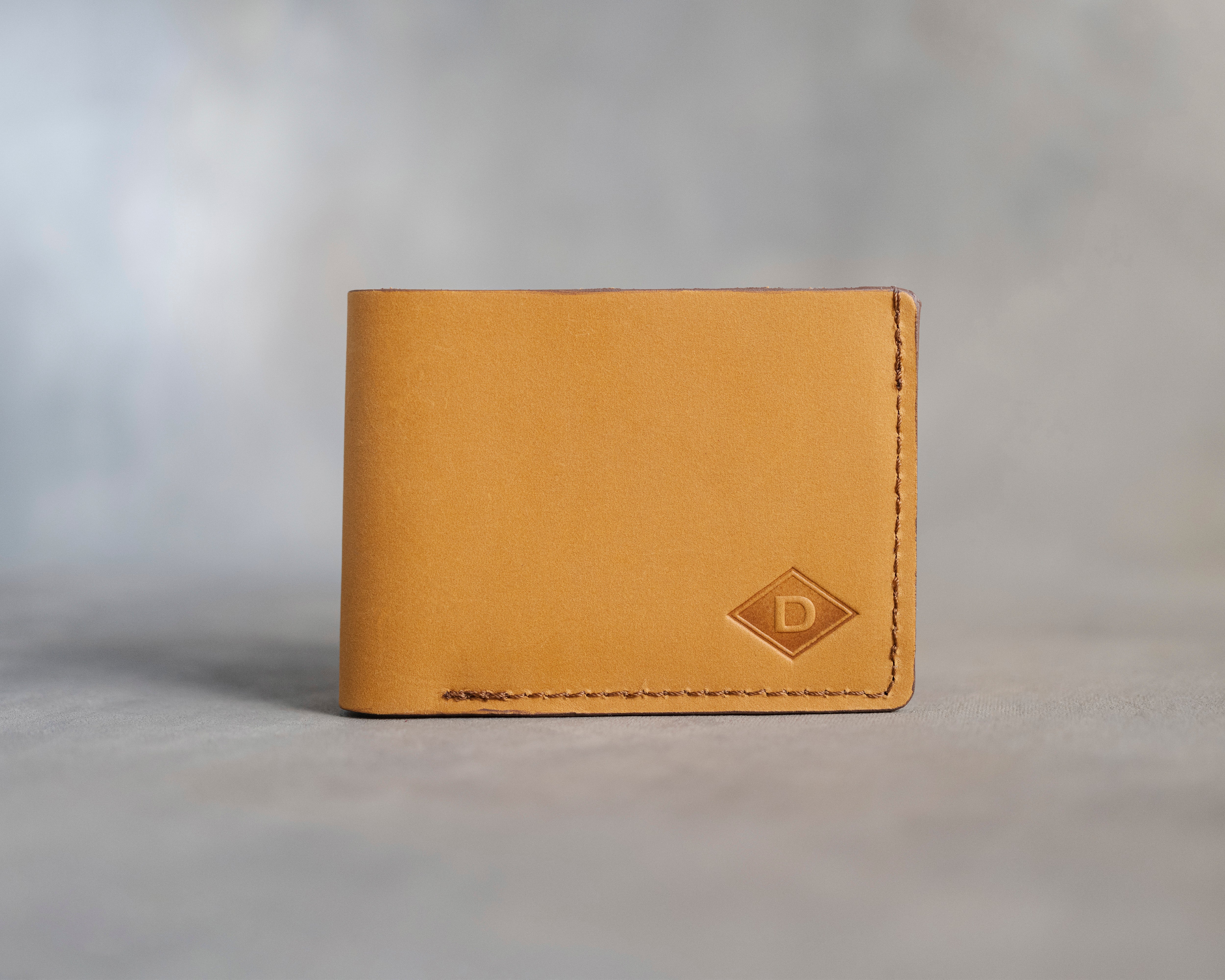 Personalized horizontal wallet