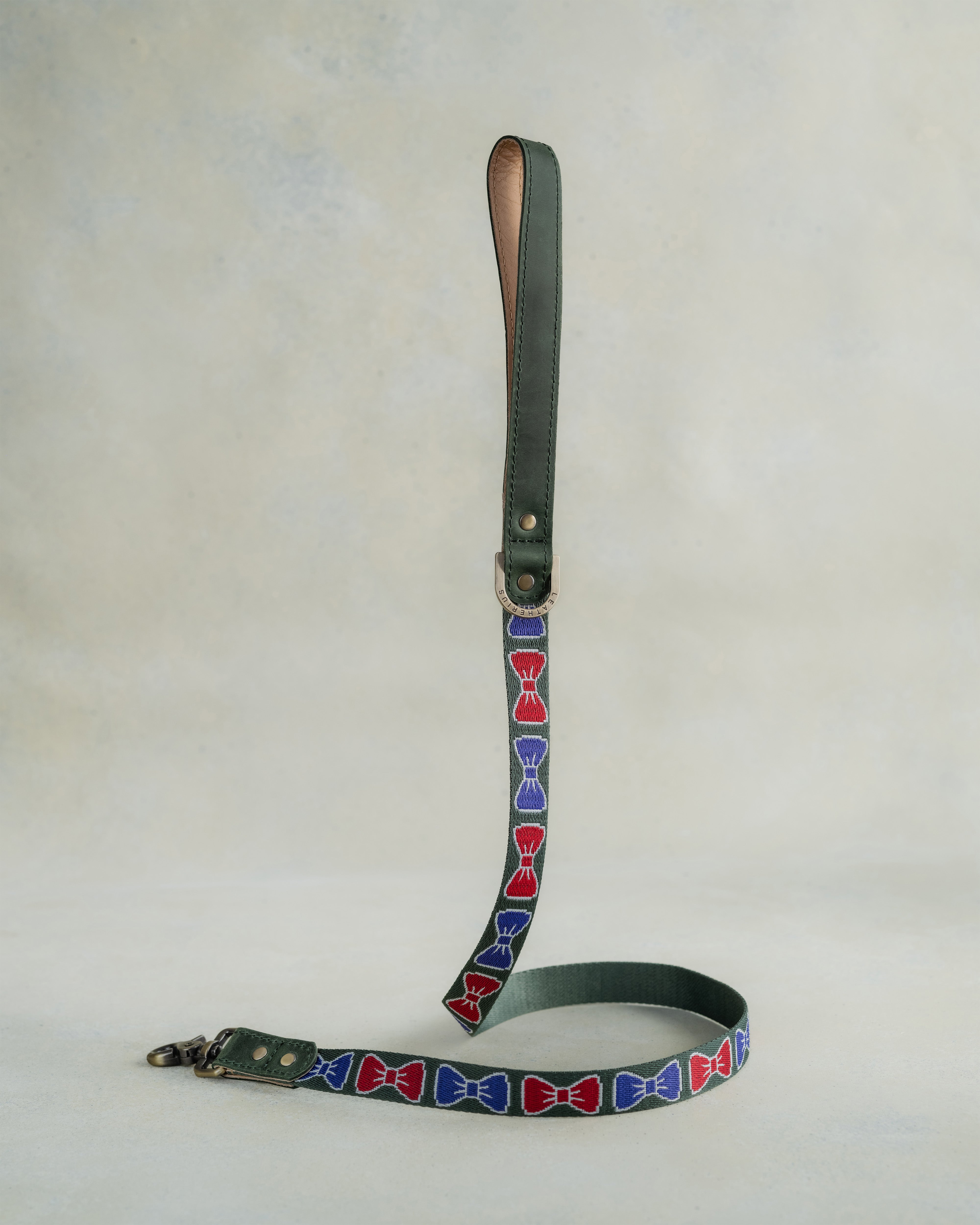 Webbing dog collar bow pattern green