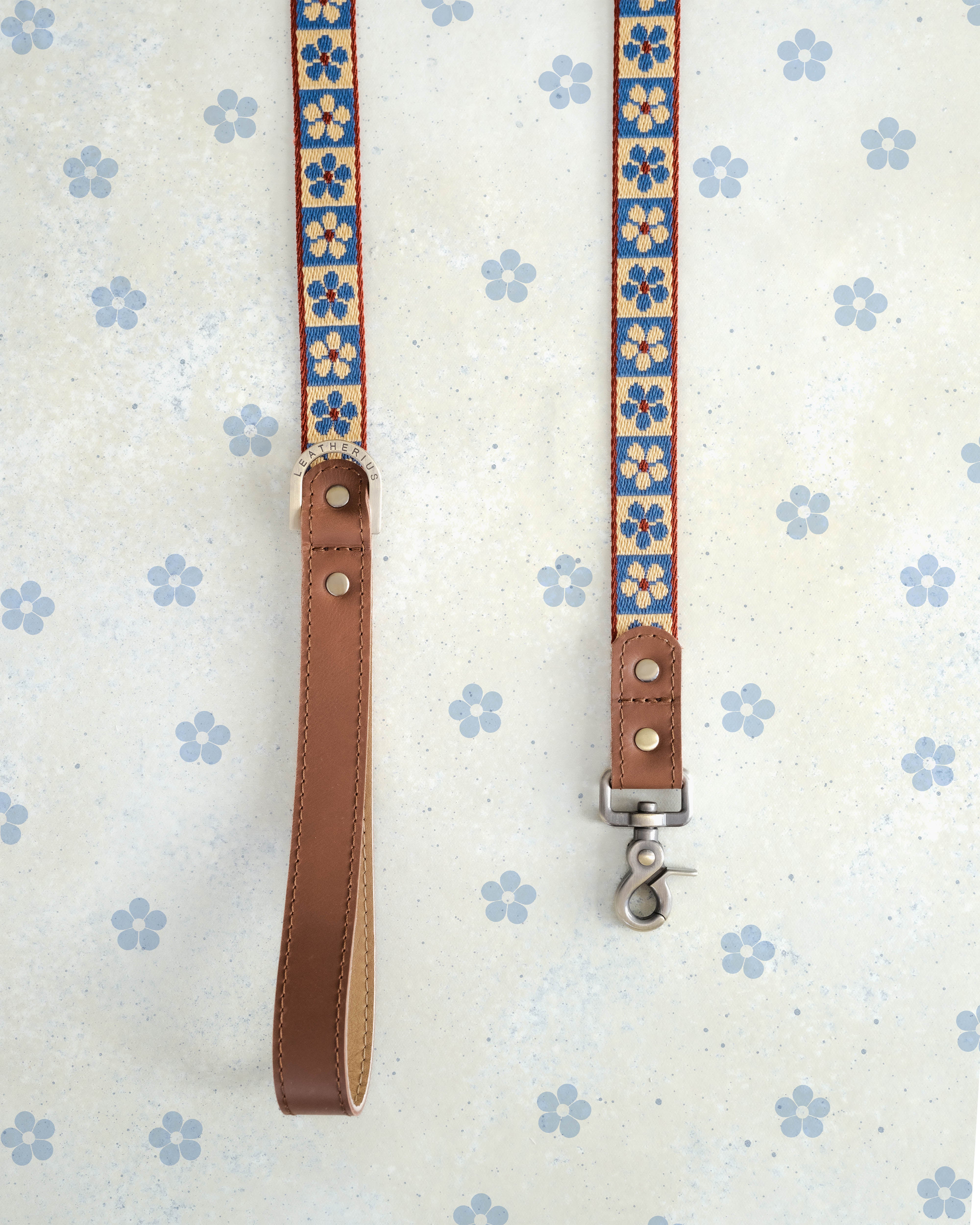 Webbing dog collar floral blue and red
