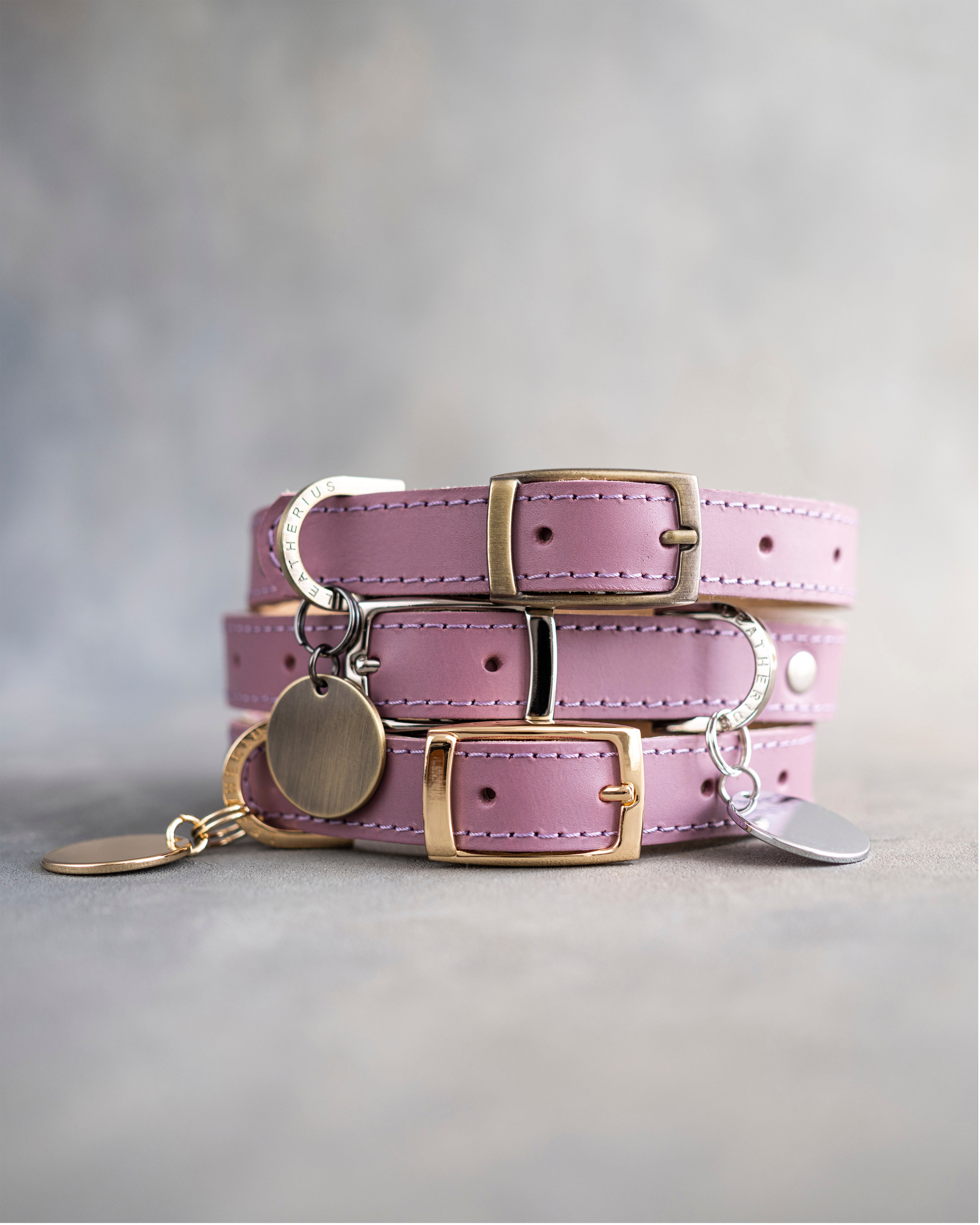 Dog Collar in Lilac leather with classy pin buckle