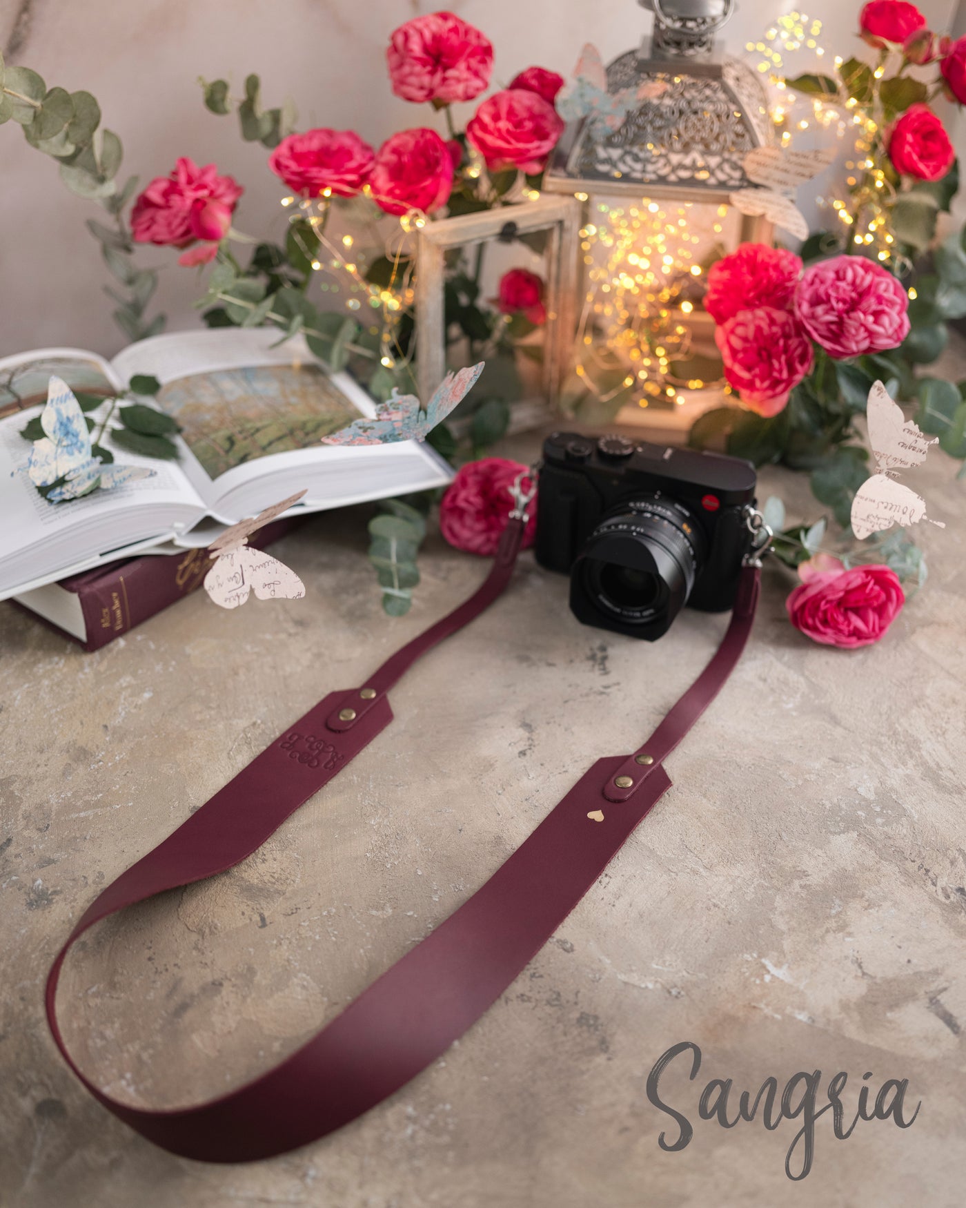 Sangria leather camera strap