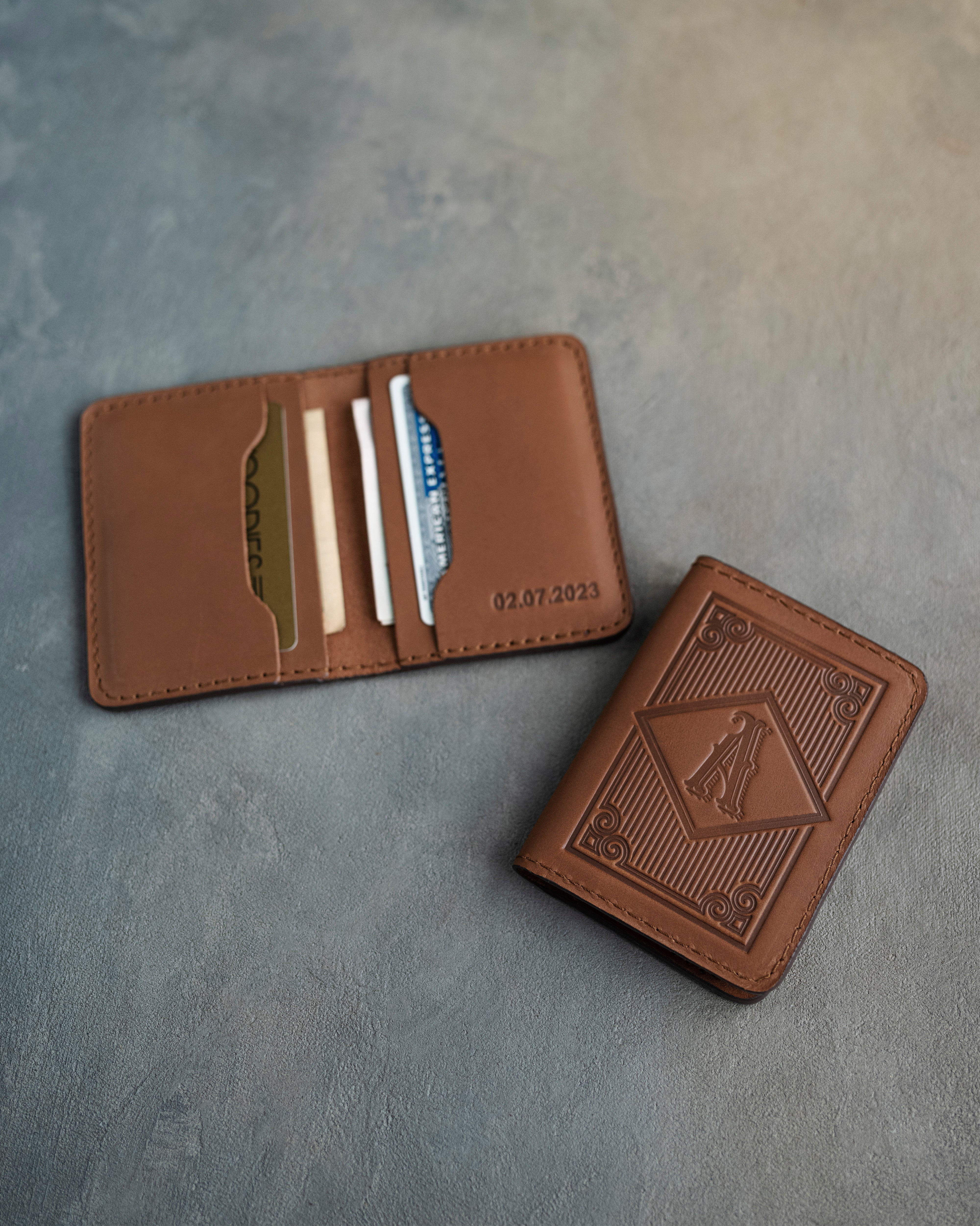 Initial card wallet