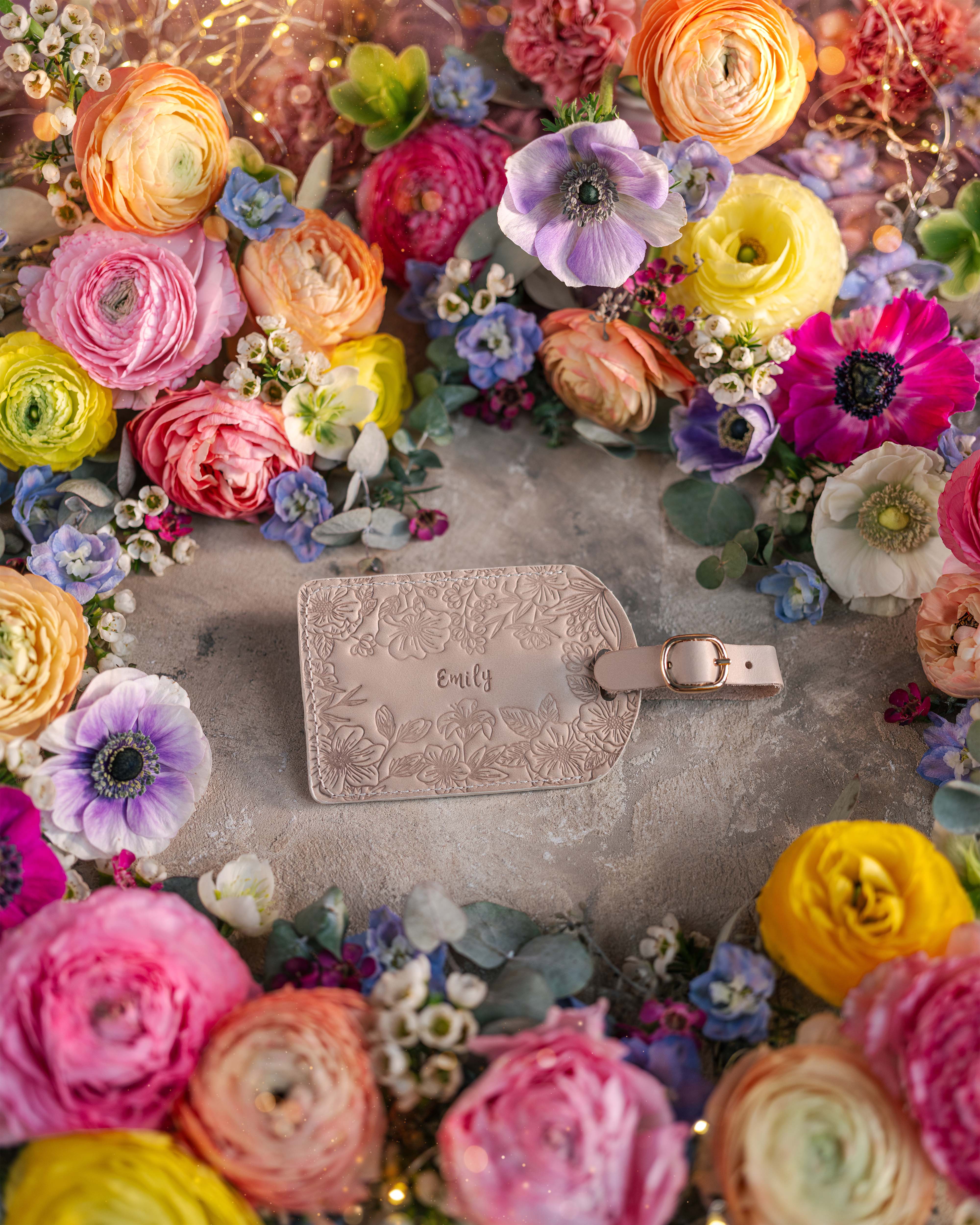 Floral Name Luggage Tag in Gray Sand Leather