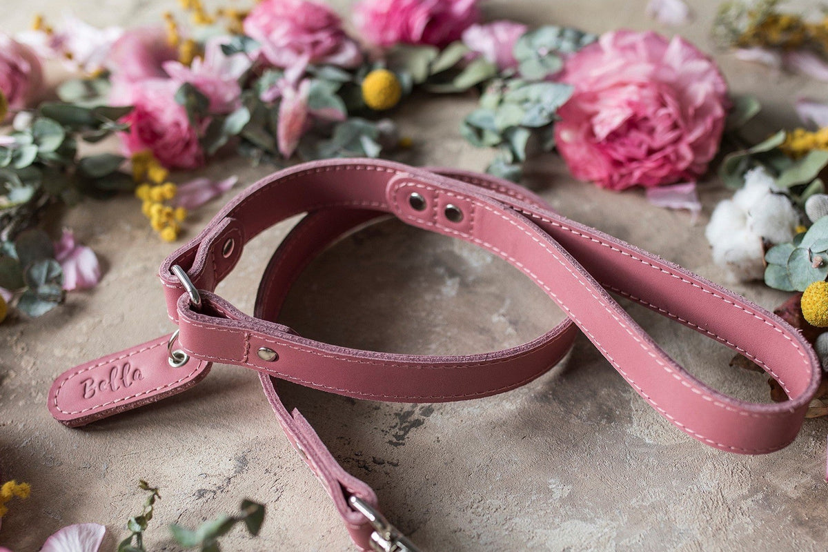 Leather dog leash in Parisian Blossom with a debossed name tab