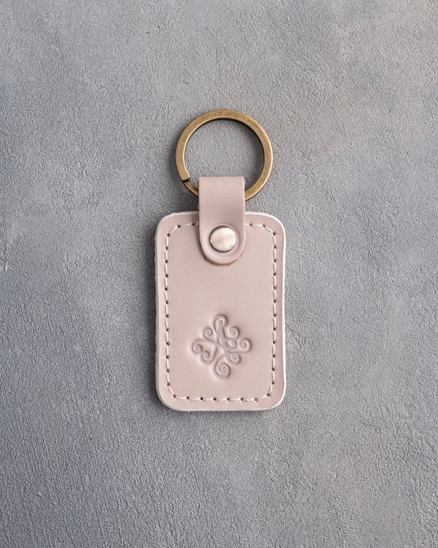 Floral Initial Keychain in Gray Sand Leather